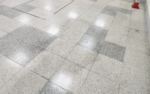 대리석 바닥 연마 작업 현장